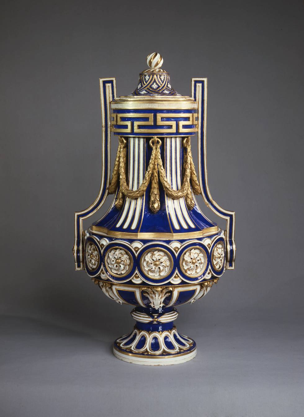 Sèvres porcelain vase with Neoclassical decoration in gold and deep blue