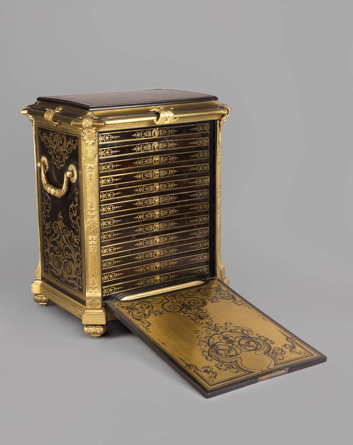 The interior of the cabinet. Medal cabinet (F20).