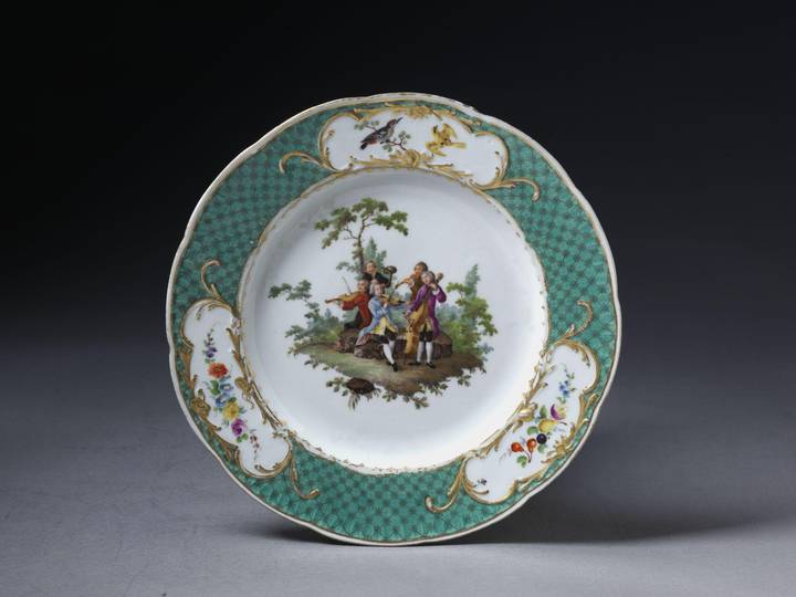 Fig. 18: Plate, Meissen Porcelain Manufactor, c. 1765–75y. © Victoria & Albert Museum, London (1979-1855)