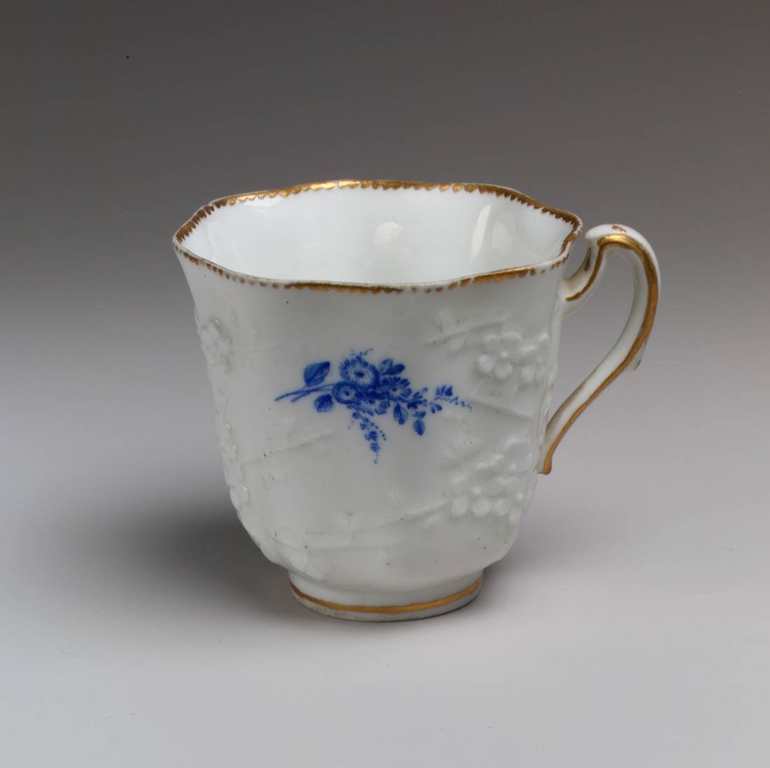 Fig. 4: Cup (‘gobelet lizonné à relief’), Vincennes Porcelain Manufactory, 1754.