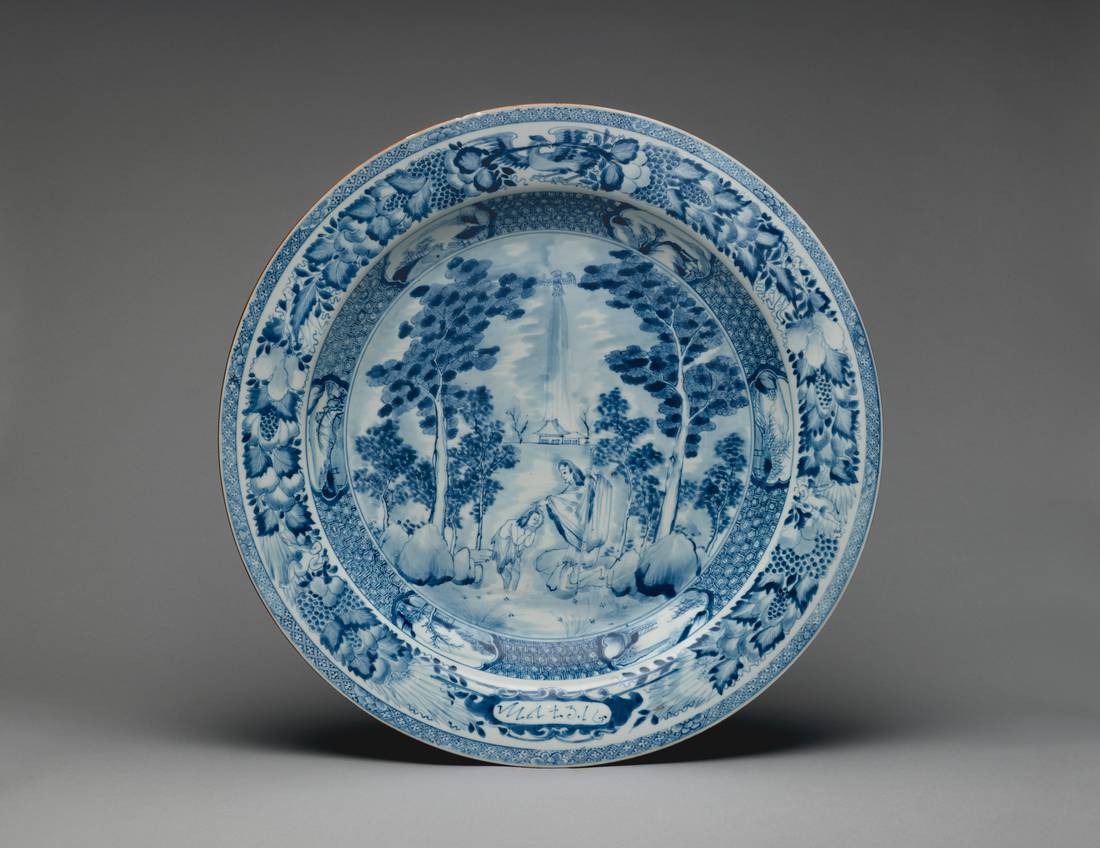 Fig. 7: Blue-and-white Chinese porcelain dish made for the European market, c. 1715–25.